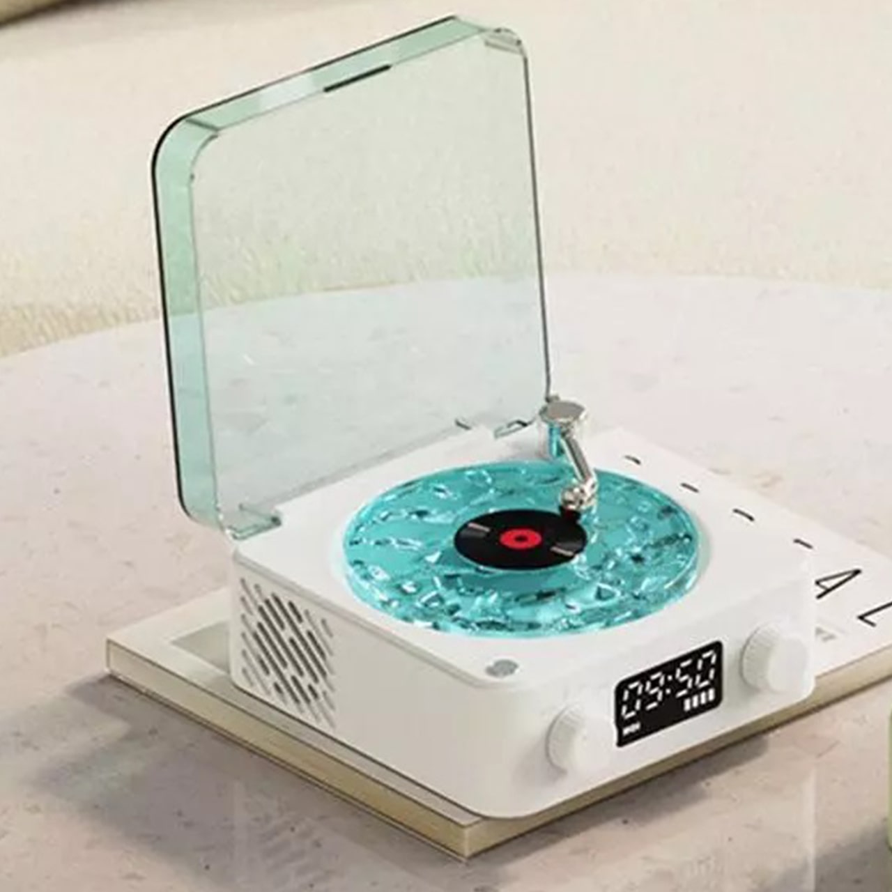 Hudobný prehrávač podporuje Bluetooth, TF kartu a AUX.